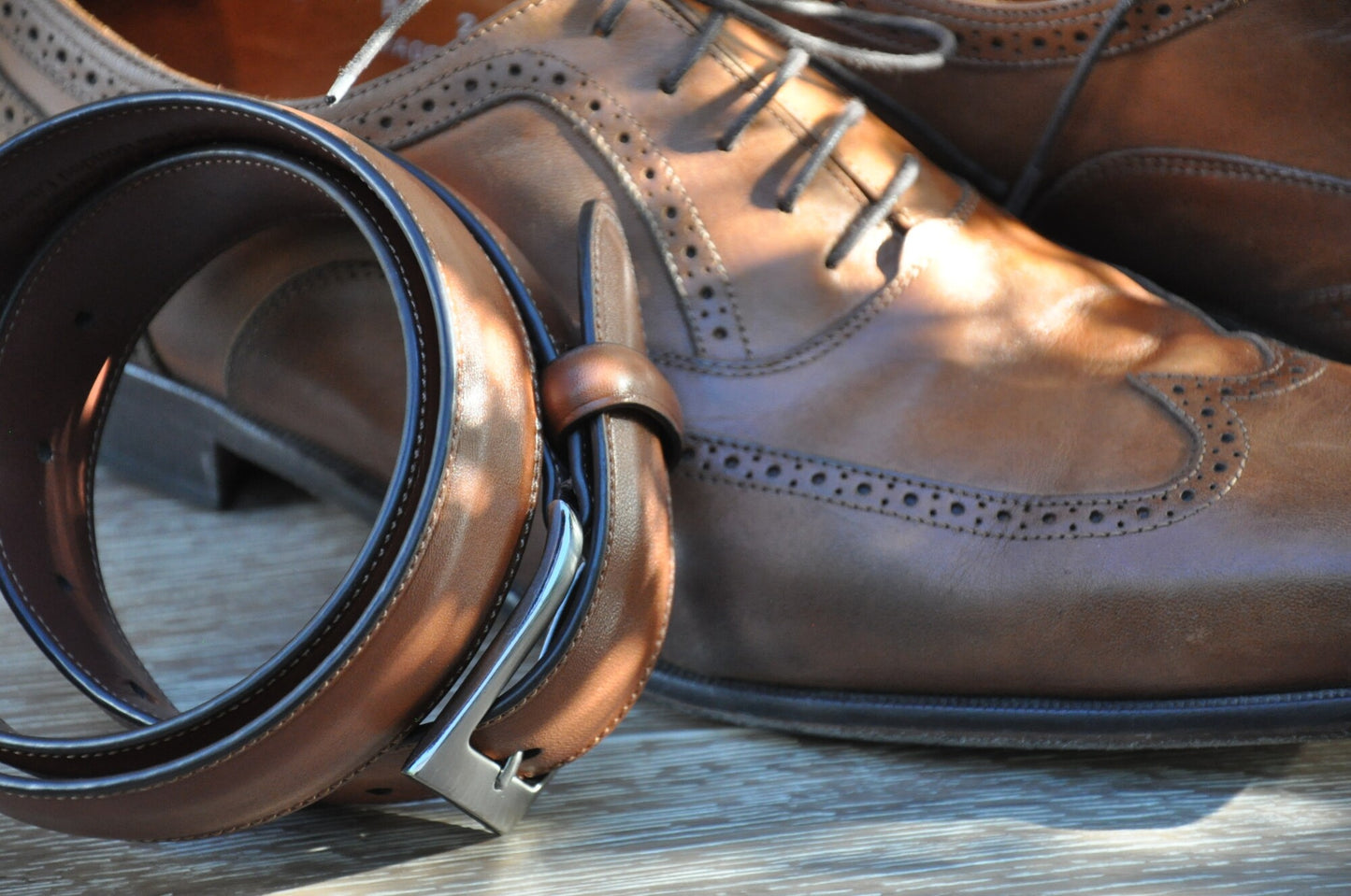 the-modern-gentleman-belt-shoes-menswear-man