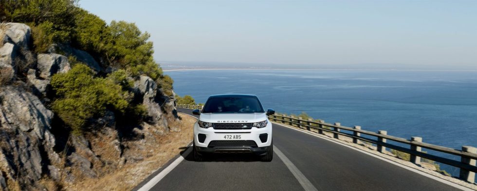 the-modern-gentleman-land-rover-discovery-sport-landmark-edition