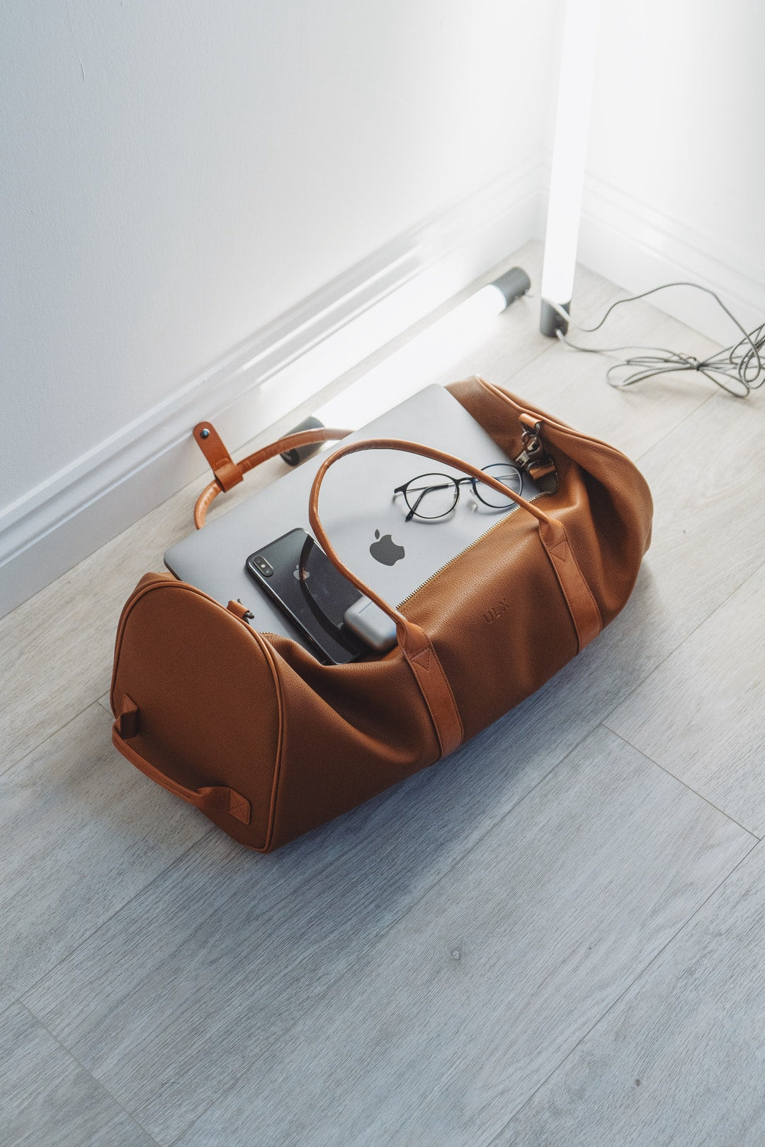 the-modern-gentleman-weekend-travel-bag